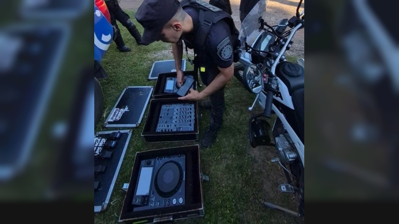 La Policía de Córdoba desarticuló una fiesta clandestina en Villa Esquiú