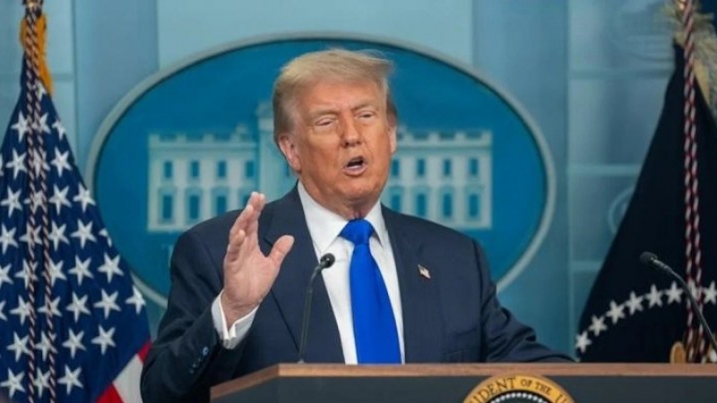 Trump impondrá aranceles a quienes vendan petróleo a Cuba