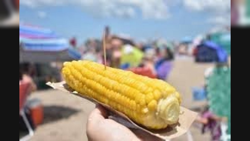 Una argentina pagó casi 6 millones de pesos por un choclo en una playa de Brasil