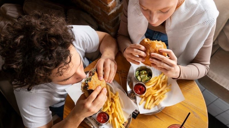 Los alimentos ultraprocesados pueden aumentar hasta un 47% el riesgo de enfermedades cardiovasculares