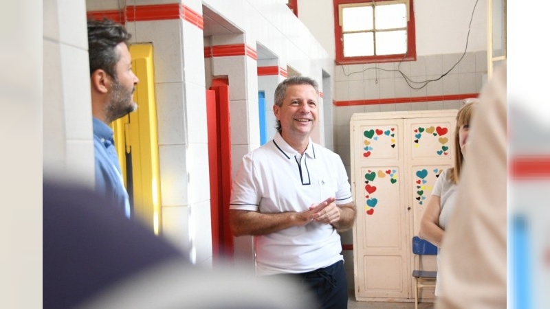 Bernarte visitó la Escuela Normal Dr. Nicolás Avellaneda y supervisó obras de mejora edilicia