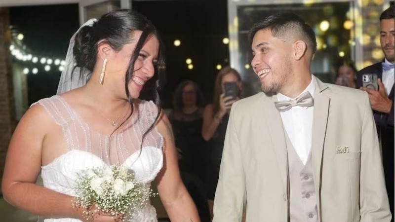 Una pareja trans se casó por iglesia en Corrientes: el Arzobispado lo declaró nulo y evalúa sanciones al cura