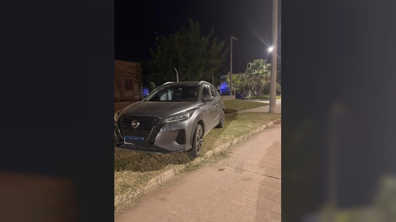Choque entre dos vehículos en barrio Roque Sáenz Peña: solo daños materiales