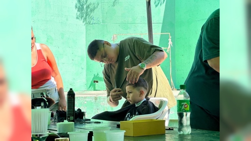 Se realizó la jornada solidaria por el regreso a clases en barrio Roque Sáenz Peña