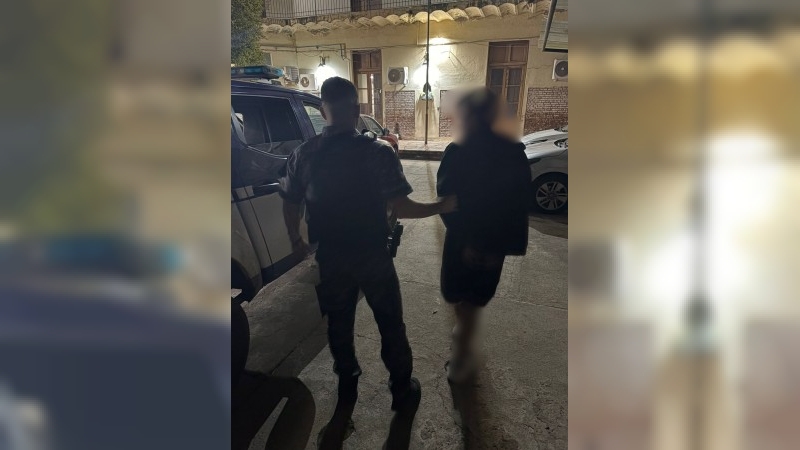 Detuvieron a un hombre por violar una medida cautelar y resistirse a la Policía