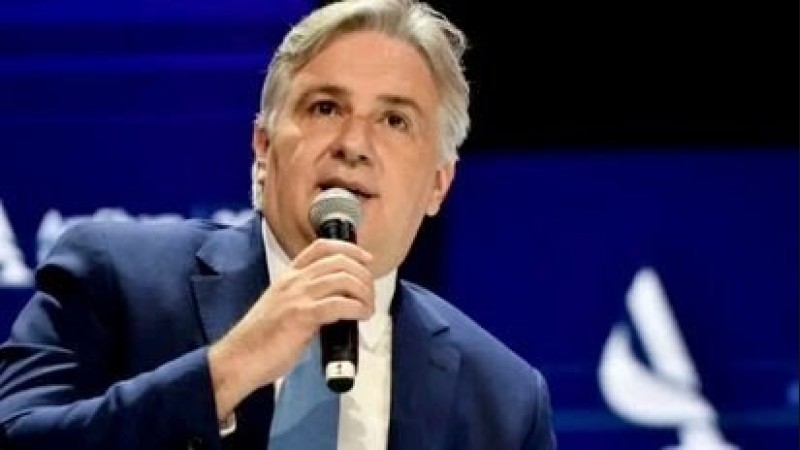 Llaryora viaja a Estados Unidos para promover inversiones y gestionar financiamiento para obras estratégicas en Córdoba