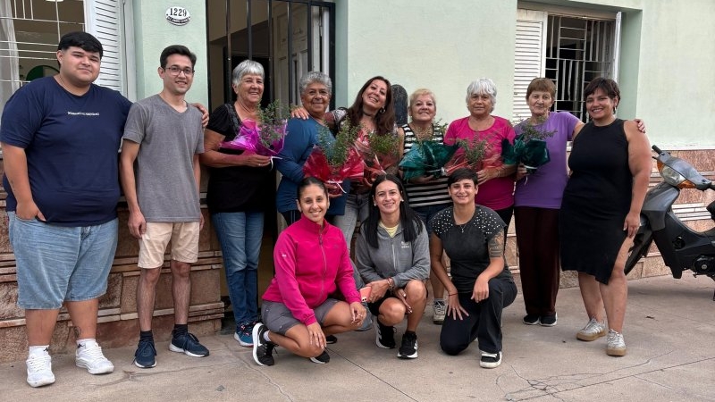 Reconocimiento a mujeres del Consejo del Adulto Mayor de Barrio Bouchard en el marco del 8 de marzo