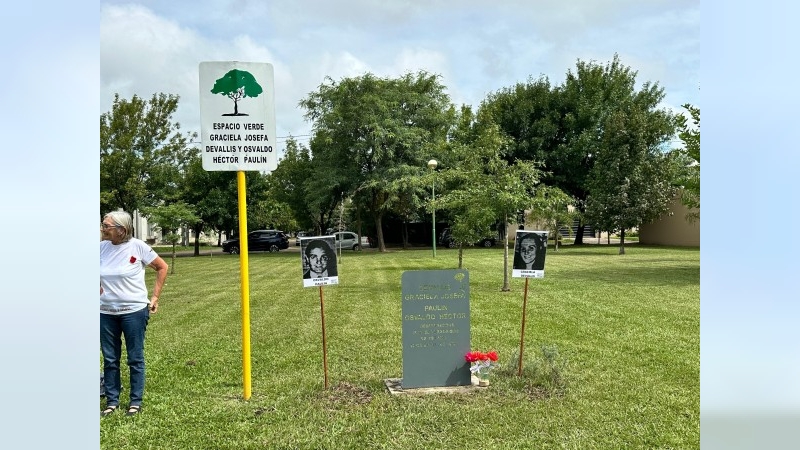 San Francisco inauguró nuevas placas en homenaje a víctimas de la dictadura
