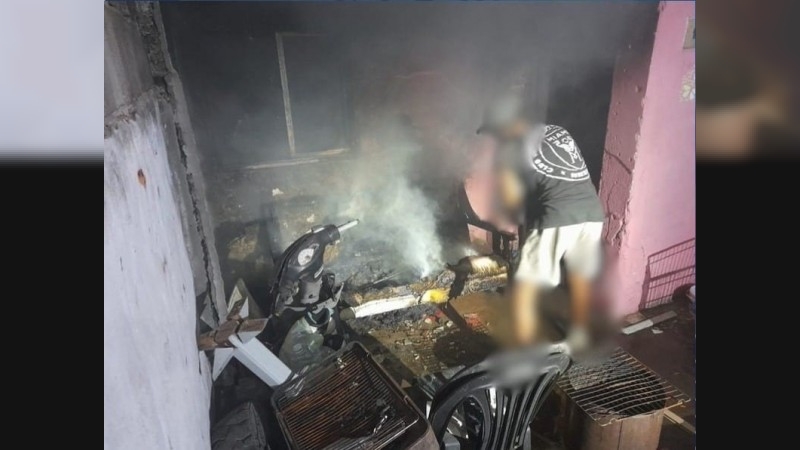 Incendio en una vivienda: un sillón se prendió fuego y generó alarma