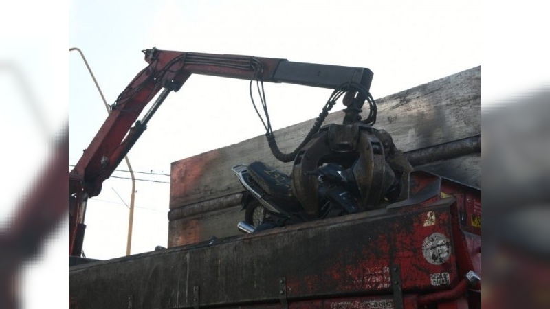 Se compactaron 330 motos y 33 automóviles incautados por la Municipalidad