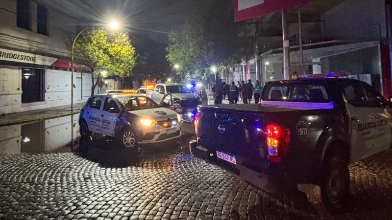 Camioneta con 8 ocupantes realizaba maniobras peligrosas: conductor dio alcoholemia positiva