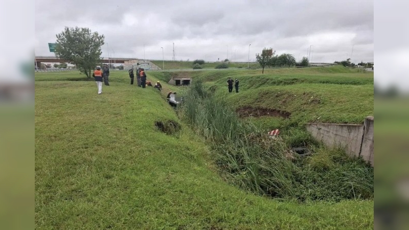 Tragedia en Circunvalación: murió un joven de 26 años tras un vuelco