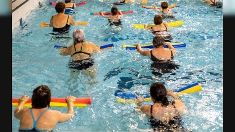 Las 21 actividades dirigidas gratuitas del verano rosarino: natación, aquagym y deportes