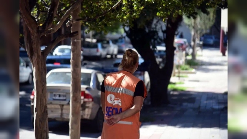 Prohibición de naranjitas ilegales y limpiavidrios: "En 30 días entraría en vigencia la ley"