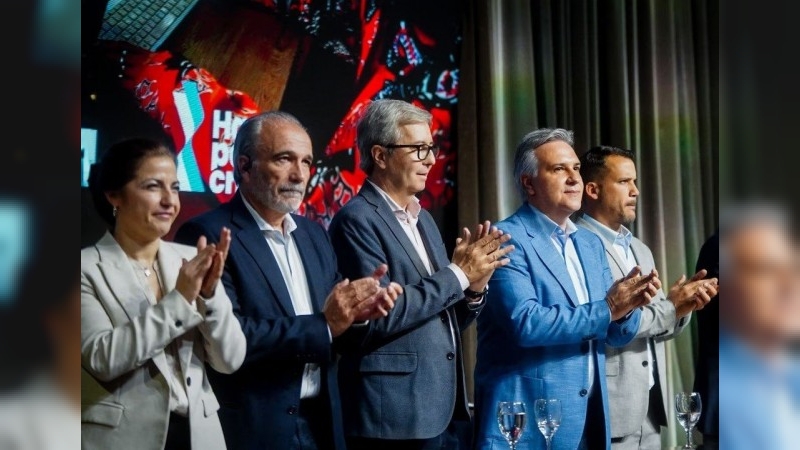Martín Llaryora lanzó CBA Me Capacita 2026: cómo inscribirse