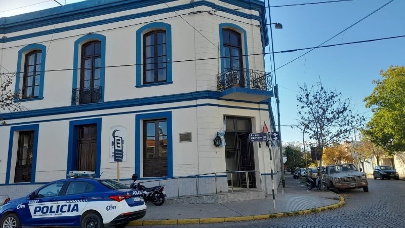 Aprehenden a un hombre por violar una medida cautelar