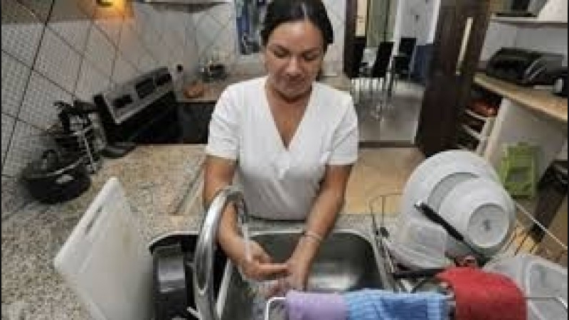 Cuánto cobrarán las empleadas domésticas por hora y por mes en mayo de 2026