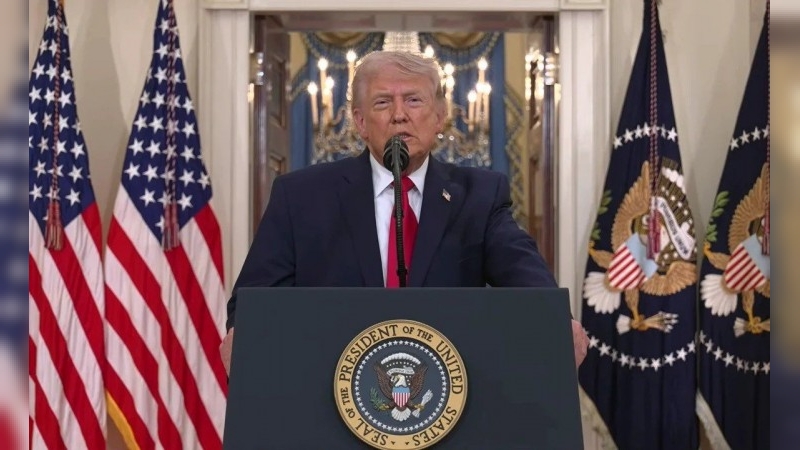 Trump admite que fue él quien demoró su salida del escenario tras el ataque: "Quería ver qué pasaba"