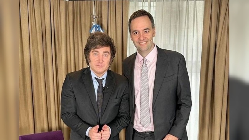 Milei cerrará abril con una charla sobre economía y se mostrará, en el Congreso, junto a Adorni