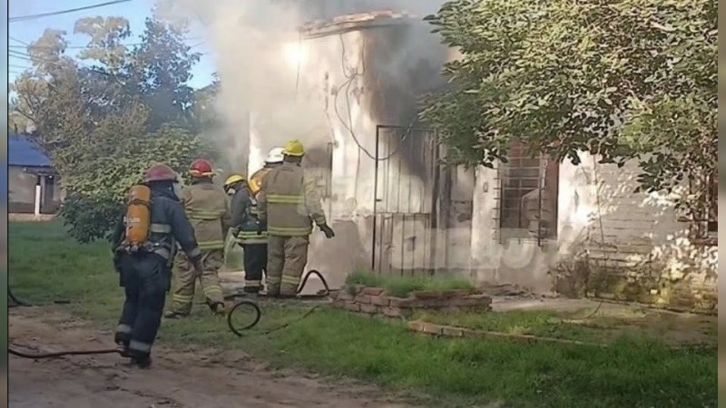 Tragedia en el sur de Córdoba: dos personas murieron tras incendiarse su casa