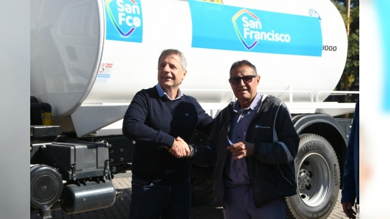 El municipio incorporó dos nuevos vehículos para fortalecer los servicios en la ciudad
