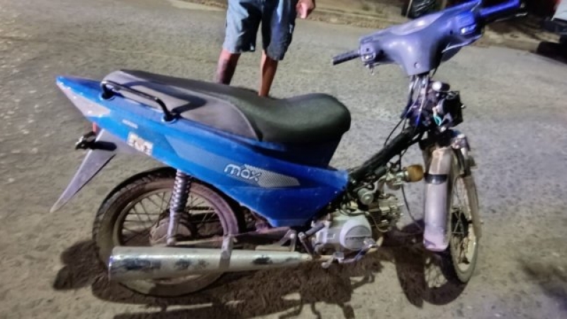 Intentó escapar de un control y terminó con la moto retenida por múltiples infracciones