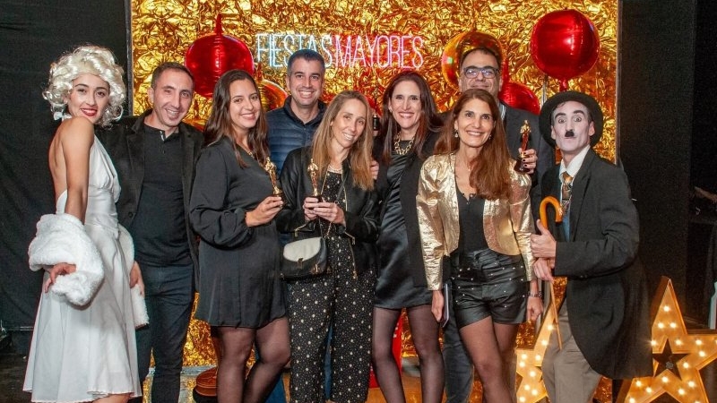Fiestas Mayores regresa a San Francisco con su impactante “Fiesta Retro de Alfombra Roja”