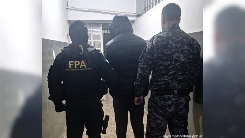 Controles antinarcóticos: FPA secuestró drogas en  Villa Carlos Paz y Morteros: dos detenidos