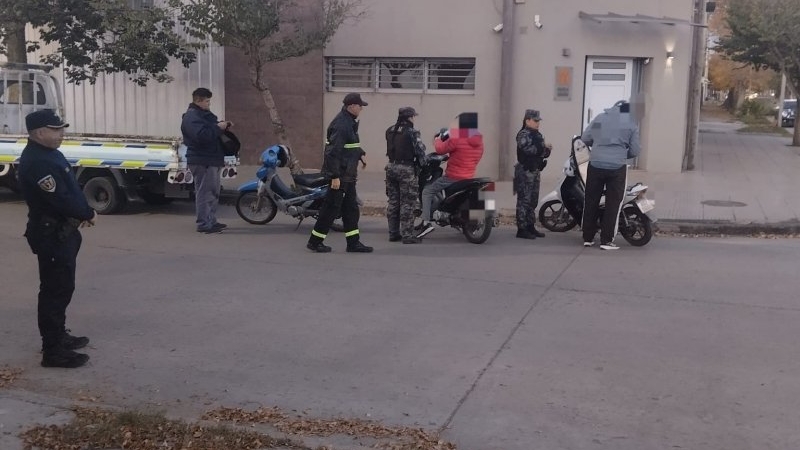 Operativo interfuerzas: secuestraron motos y realizaron un procedimiento por drogas