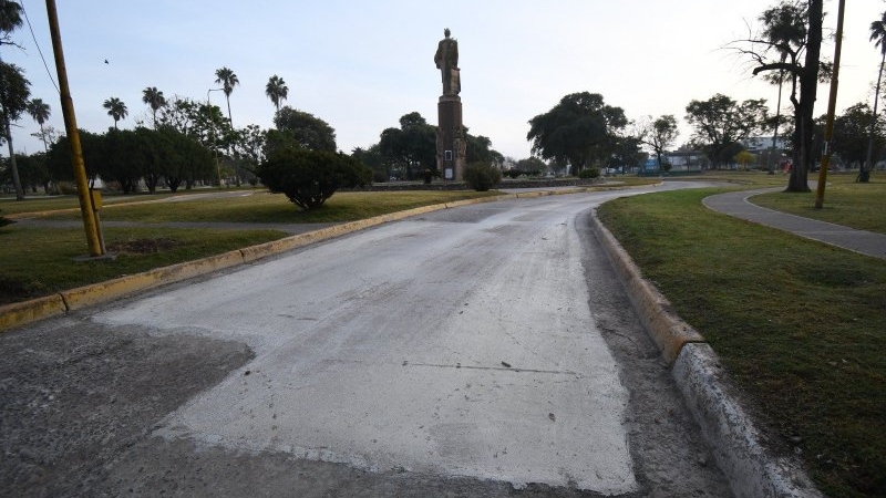 Finalizó el bacheo de un sector de Av. Libertador (N) en plaza Vélez Sarsfield
