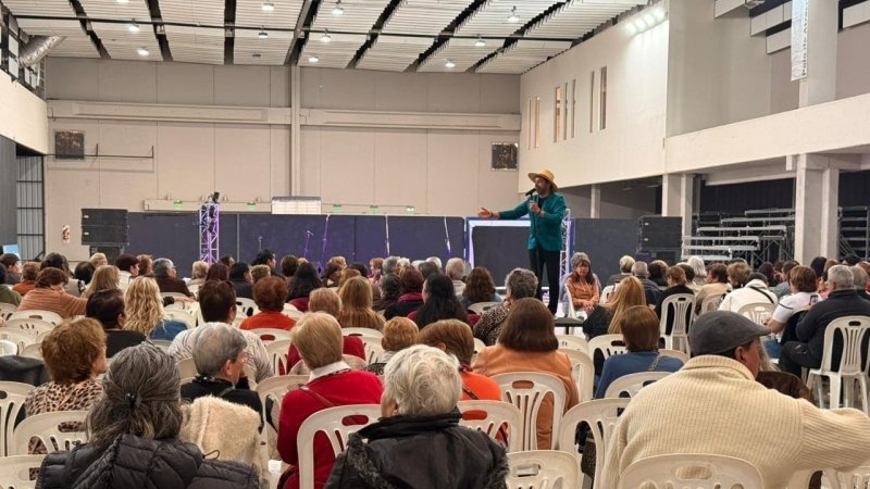 Domingos Diferentes volvió a reunir a vecinos y artistas en una tarde de música y encuentro