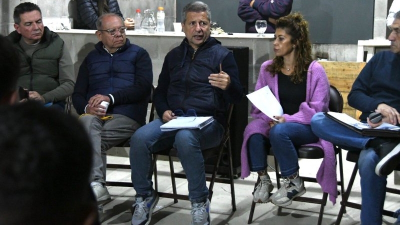Bernarte se reunió con vecinos de barrio Sarmiento para analizar la realidad del sector