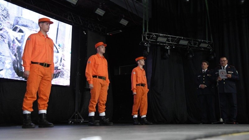Bernarte remarcó el aporte que brindan los bomberos voluntarios a la sociedad