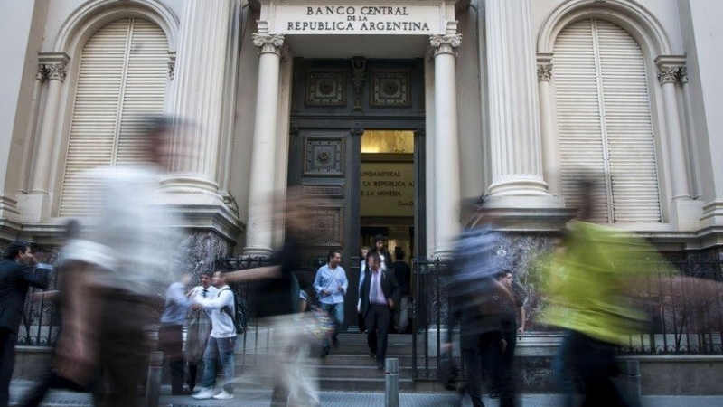El Banco Central superó la meta anual de dólares y ya compró más de US$ 10.000 millones