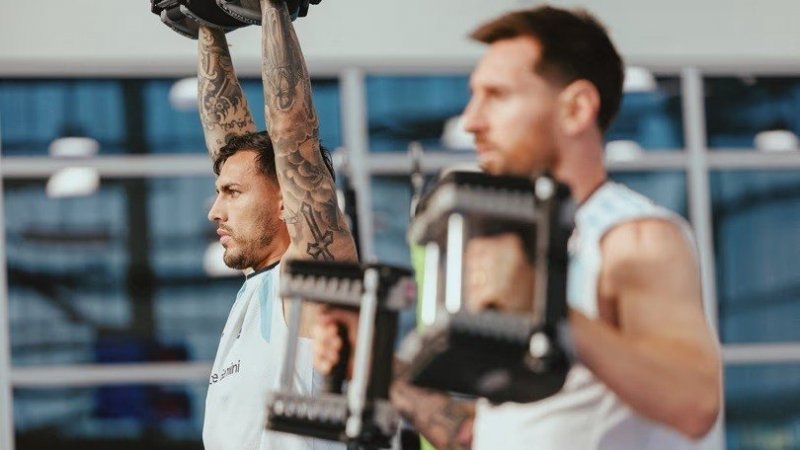 La Selección Argentina en Kansas: evolución de Dibu Martínez y alerta por Tagliafico