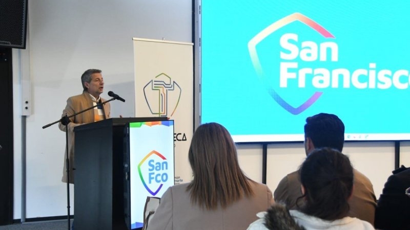 San Francisco fue la primera ciudad en recibir el Programa Aula Móvil de la Universidad Libre del Ambiente