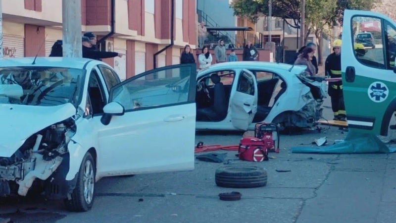 Grave accidente en Villa Carlos Paz: dos personas fueron hospitalizadas